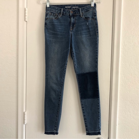 EUC Old Navy mid-rise skinny jeans - Picture 2 of 7